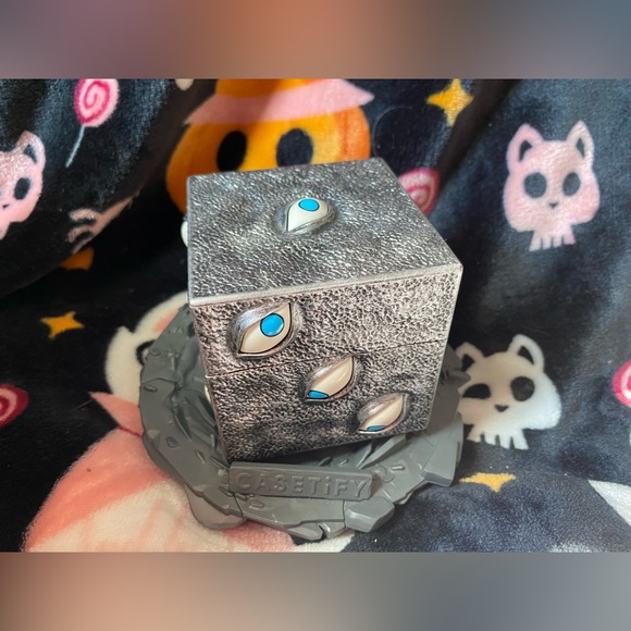 (OFFICIAL) Jujutsu Kaisen x Casetify Prison Realm Airpod Collectible Case - Picture 2 of 7